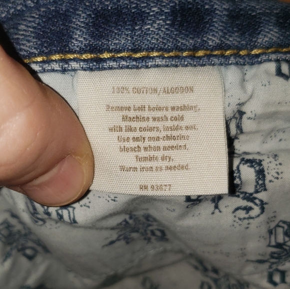 Decree | Distressed Button-up Mid-Length Bermuda Jean Shorts - Picture 5 of 5